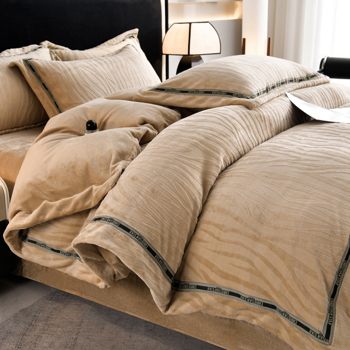 91家纺网 家纺一手货源 找家纺 （总）妮恒美 2025新款直播爆款牛奶绒四件套雕花压线款法莱绒四件套11