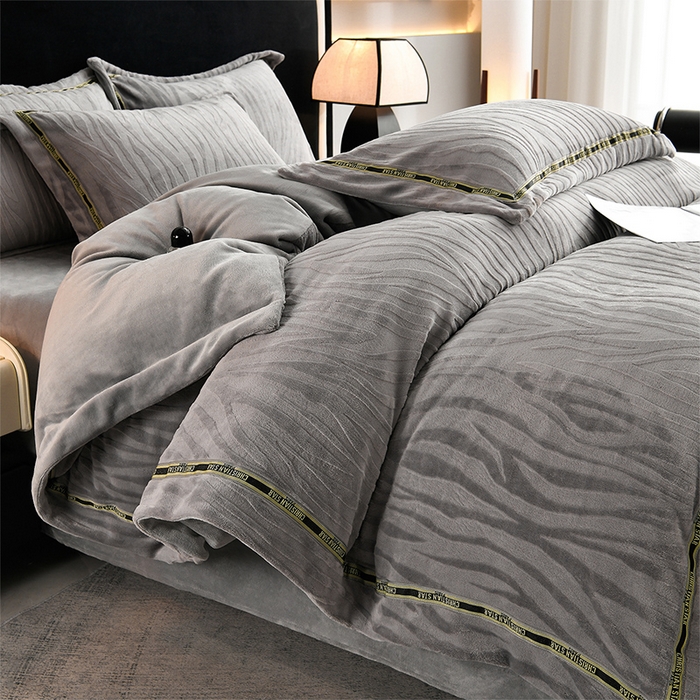 妮恒美 2025新款直播爆款牛奶绒四件套雕花压线款法莱绒四件套11 梦幻-高级灰