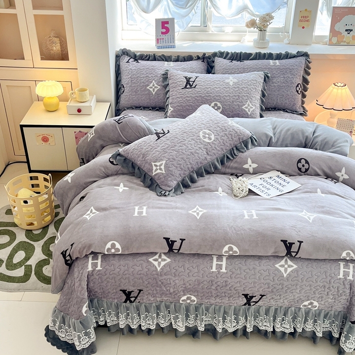 91家纺网 家纺一手货源 找家纺 铠畅 2025新款加厚牛奶绒床盖四件套 时尚之都