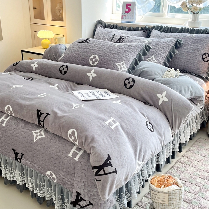 91家纺网 家纺一手货源 找家纺 铠畅 2025新款加厚牛奶绒床盖四件套 时尚之都