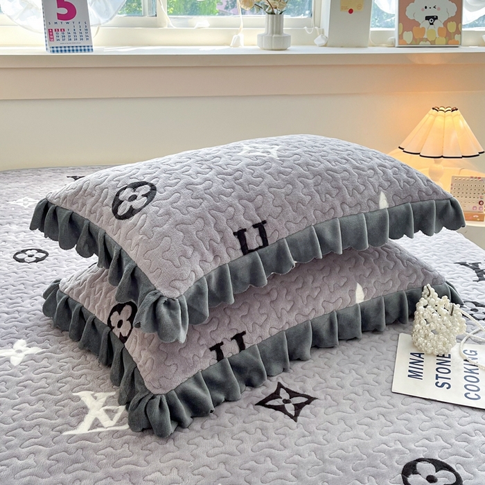 91家纺网 家纺一手货源 找家纺 铠畅 2025新款加厚牛奶绒床盖四件套 时尚之都