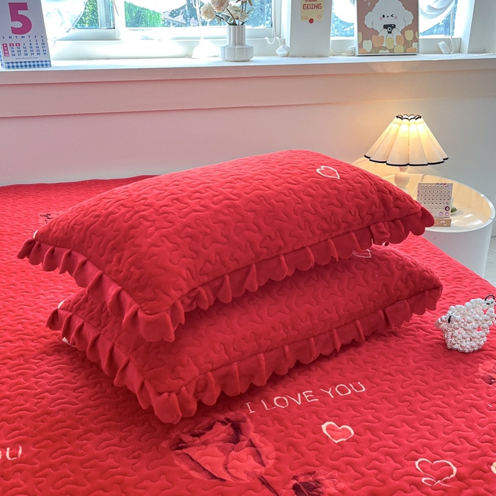 91家纺网 家纺一手货源 找家纺 铠畅 2025新款加厚牛奶绒床盖四件套 心心相恋