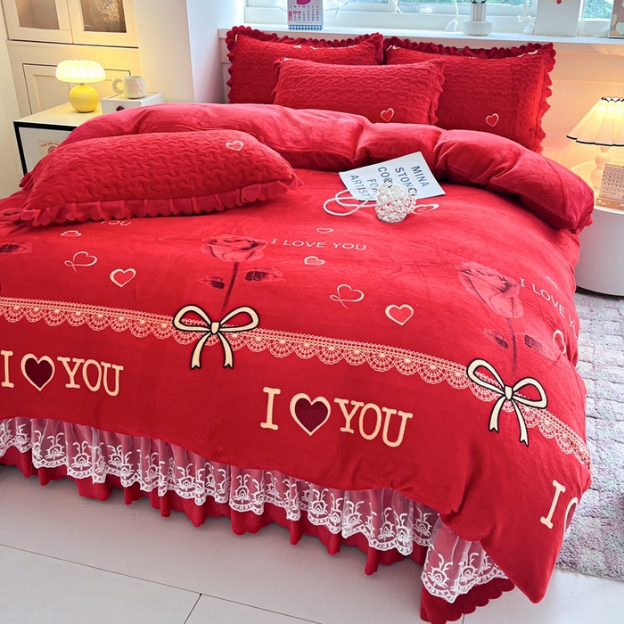 91家纺网 家纺一手货源 找家纺 铠畅 2025新款加厚牛奶绒床盖四件套 心心相恋