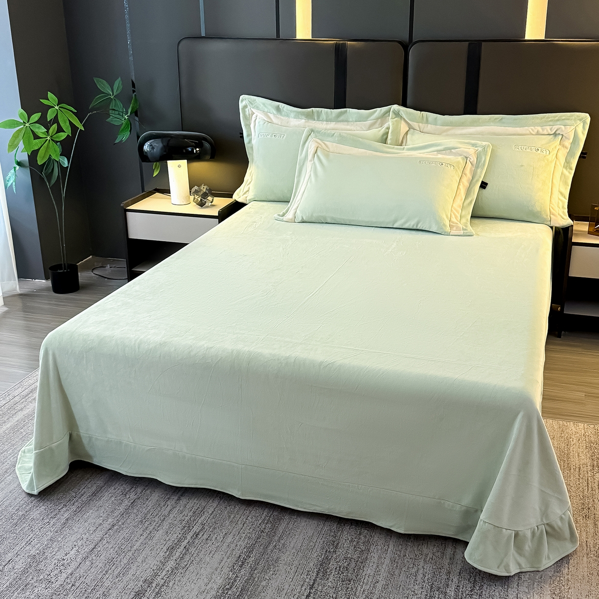 91家纺网 家纺一手货源 找家纺 （总）恋尚羽家纺 2025新款超厚云芙绒宽边牛奶绒四件套