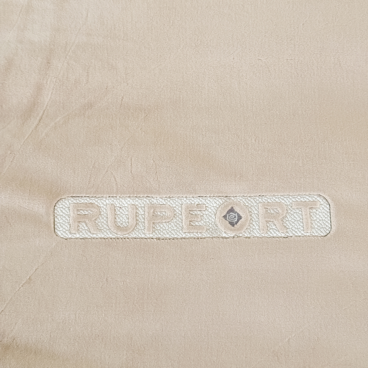 91家纺网 家纺一手货源 找家纺 恋尚羽家纺 2025新款超厚云芙绒宽边牛奶绒四件套 奢华-卡其