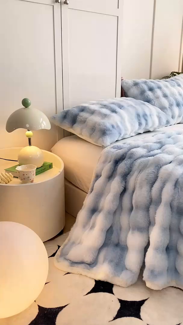 91家纺网 家纺一手货源 找家纺 品乐家纺 2025新款秋冬A类高克重300g泡泡兔绒保暖床单单品床单单件床单 炫彩 清水兰