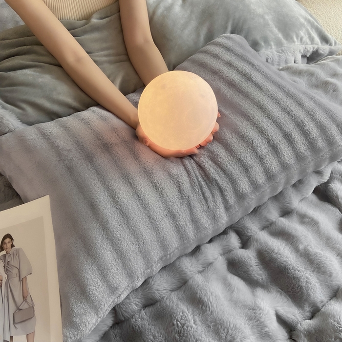 91家纺网 家纺一手货源 找家纺 品乐家纺 2025新款秋冬A类高克重300g泡泡兔绒保暖被套单品被套单件被套 泡泡  星空灰