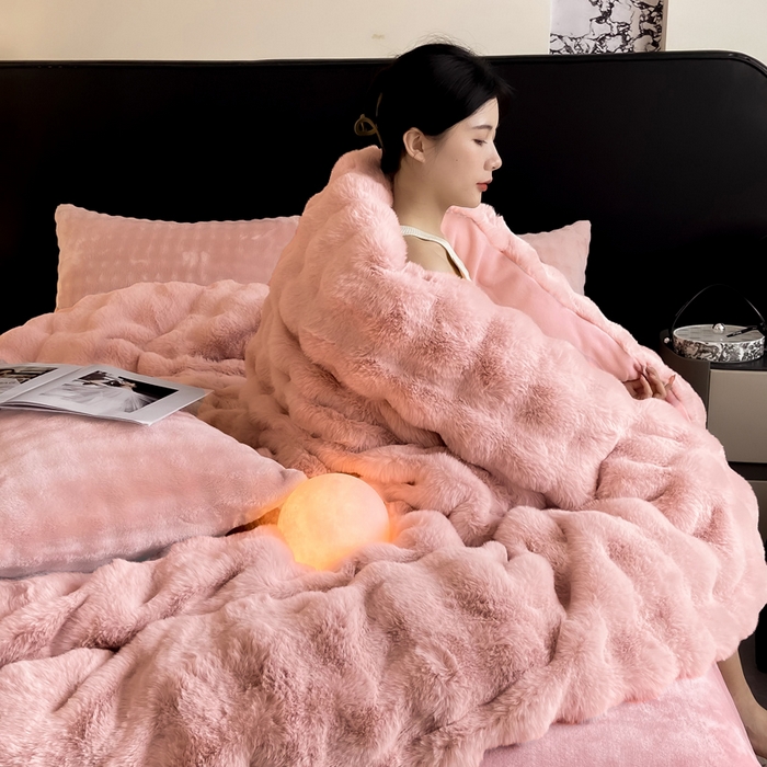 91家纺网 家纺一手货源 找家纺 品乐家纺 2025新款秋冬A类高克重300g泡泡兔绒保暖被套单品被套单件被套 泡泡  粉豆沙