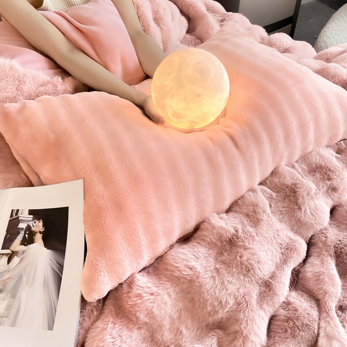 91家纺网 家纺一手货源 找家纺 品乐家纺 2025新款秋冬A类高克重300g泡泡兔绒保暖被套单品被套单件被套 泡泡  粉豆沙