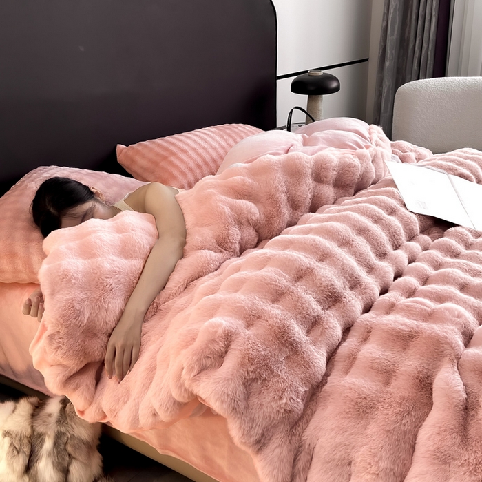 91家纺网 家纺一手货源 找家纺 品乐家纺 2025新款秋冬A类高克重300g泡泡兔绒保暖被套单品被套单件被套 泡泡  粉豆沙