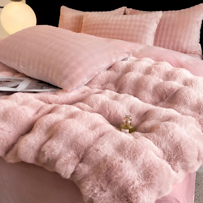 91家纺网 家纺一手货源 找家纺 品乐家纺 2025新款秋冬A类高克重300g泡泡兔绒保暖被套单品被套单件被套 泡泡  粉豆沙