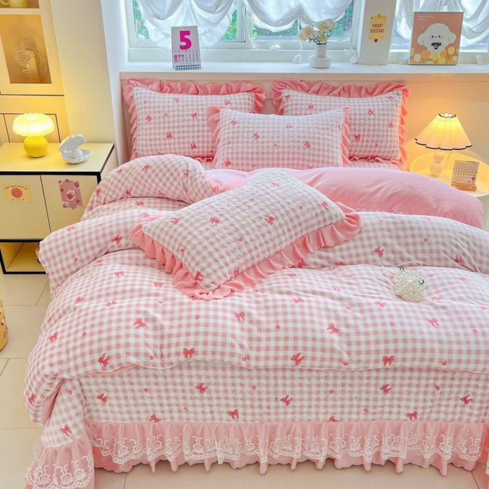 91家纺网 家纺一手货源 找家纺 铠畅 2025新款加厚牛奶绒床盖四件套 蜜糖蝴蝶结