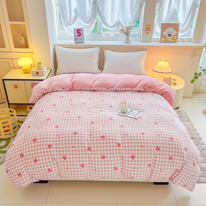 91家纺网 家纺一手货源 找家纺 铠畅 2025新款加厚牛奶绒床盖四件套 蜜糖蝴蝶结