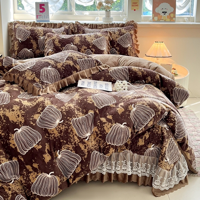 91家纺网 家纺一手货源 找家纺 铠畅 2025新款加厚牛奶绒床盖四件套 南瓜派