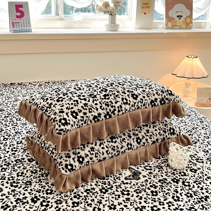 91家纺网 家纺一手货源 找家纺 铠畅 2025新款加厚牛奶绒床盖四件套 翩翩起舞