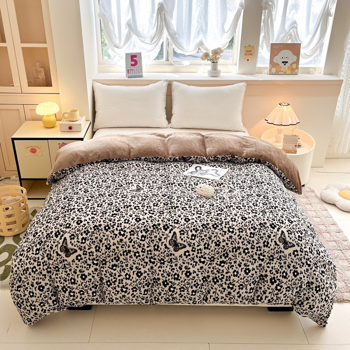 91家纺网 家纺一手货源 找家纺 铠畅 2025新款加厚牛奶绒床盖四件套 翩翩起舞