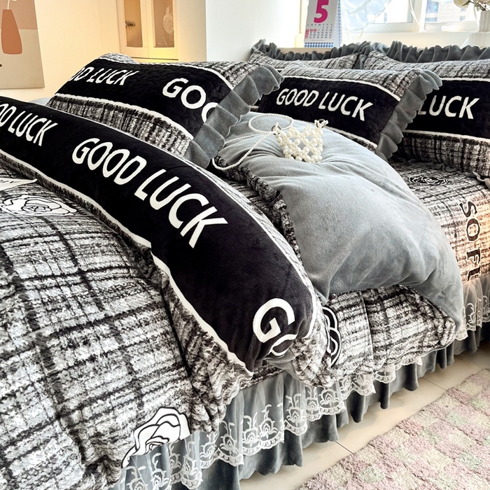 91家纺网 家纺一手货源 找家纺 铠畅 2025新款加厚牛奶绒床盖四件套 午后巴黎