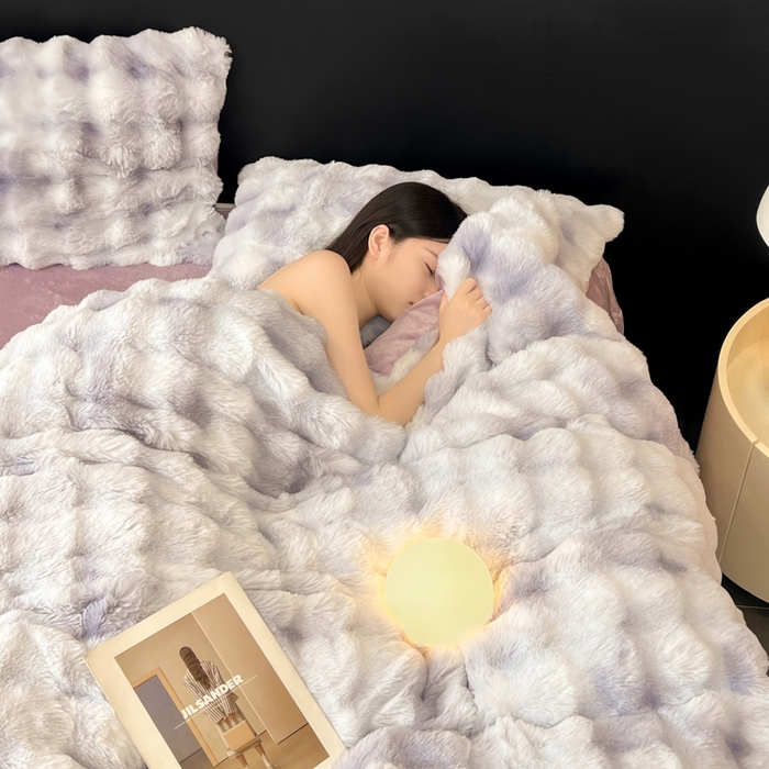 91家纺网 家纺一手货源 找家纺 品乐家纺 2025新款秋冬A类高克重300g泡泡兔绒保暖被套单品被套单件被套 炫彩   雾灰紫