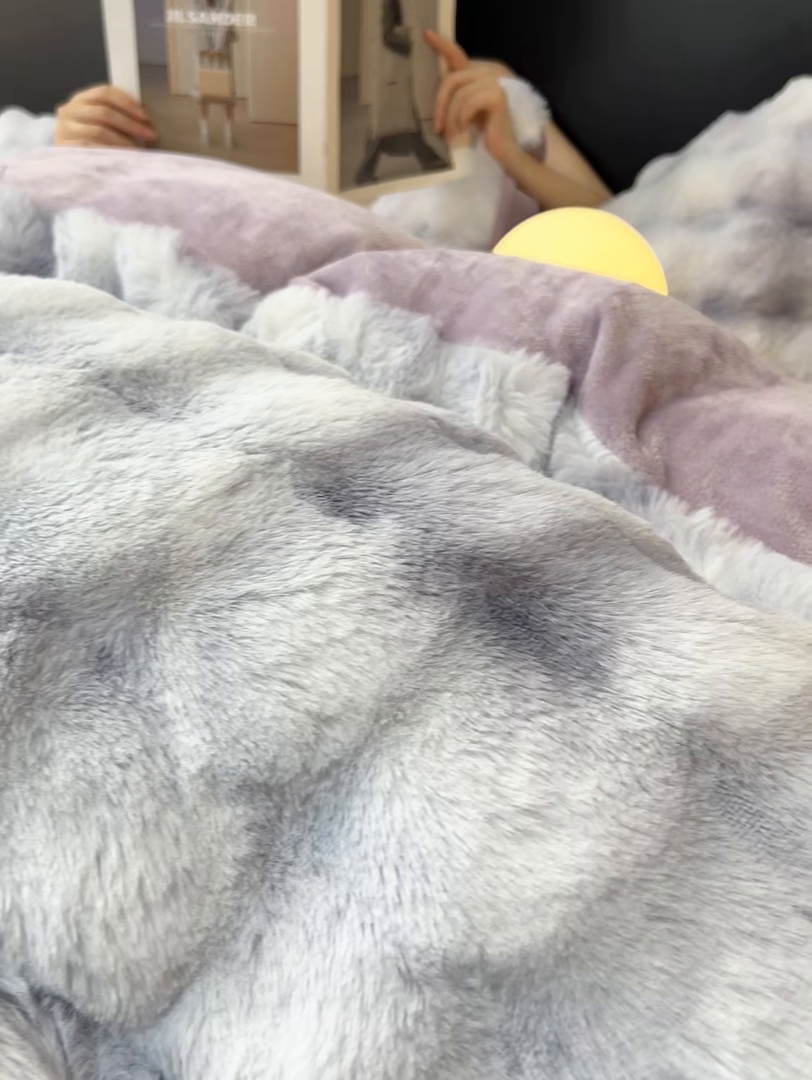 91家纺网 家纺一手货源 找家纺 品乐家纺 2025新款秋冬A类高克重300g泡泡兔绒保暖被套单品被套单件被套 炫彩   雾灰紫