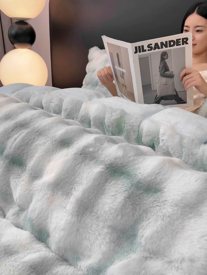 91家纺网 家纺一手货源 找家纺 品乐家纺 2025新款秋冬A类高克重300g泡泡兔绒保暖被套单品被套单件被套 炫彩  青草绿