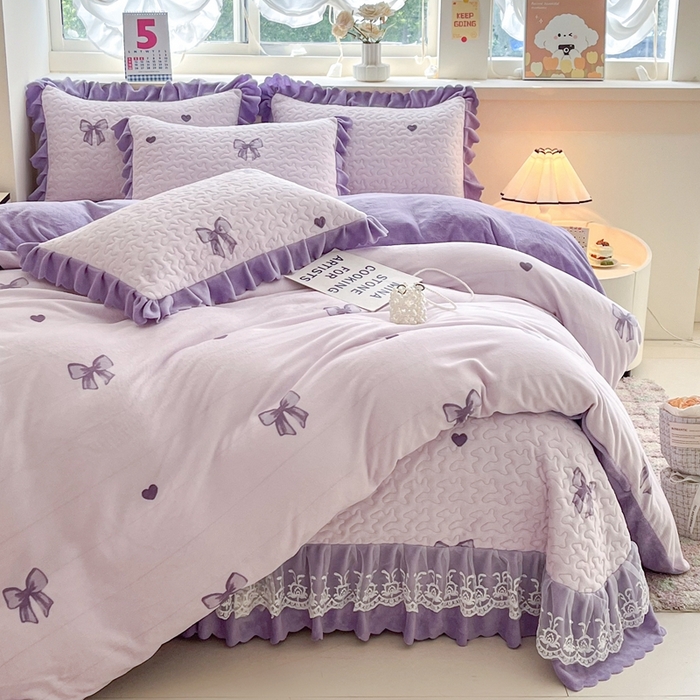 91家纺网 家纺一手货源 找家纺 铠畅 2025新款加厚牛奶绒床盖四件套 紫色蝴蝶结