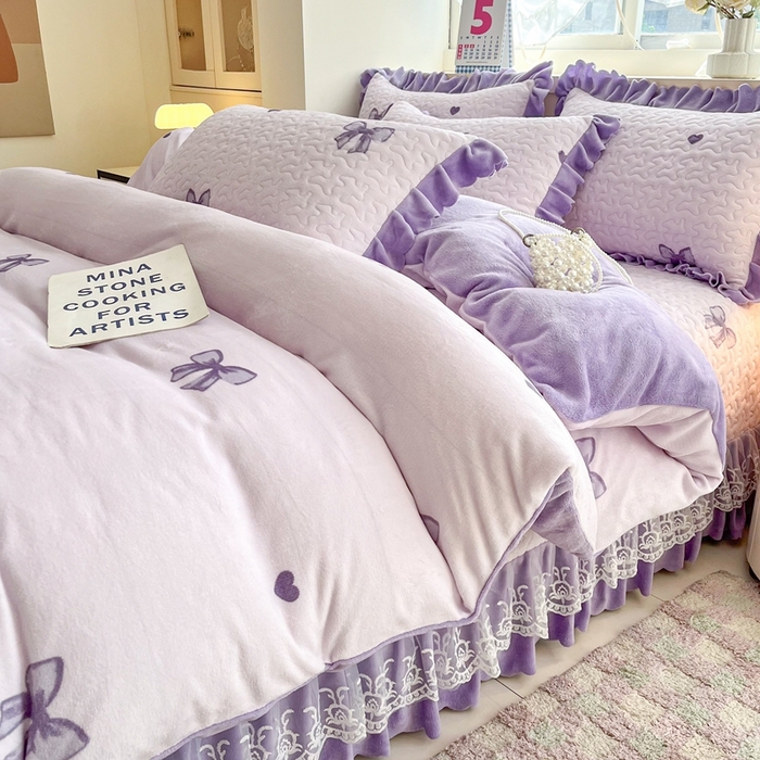 91家纺网 家纺一手货源 找家纺 铠畅 2025新款加厚牛奶绒床盖四件套 紫色蝴蝶结