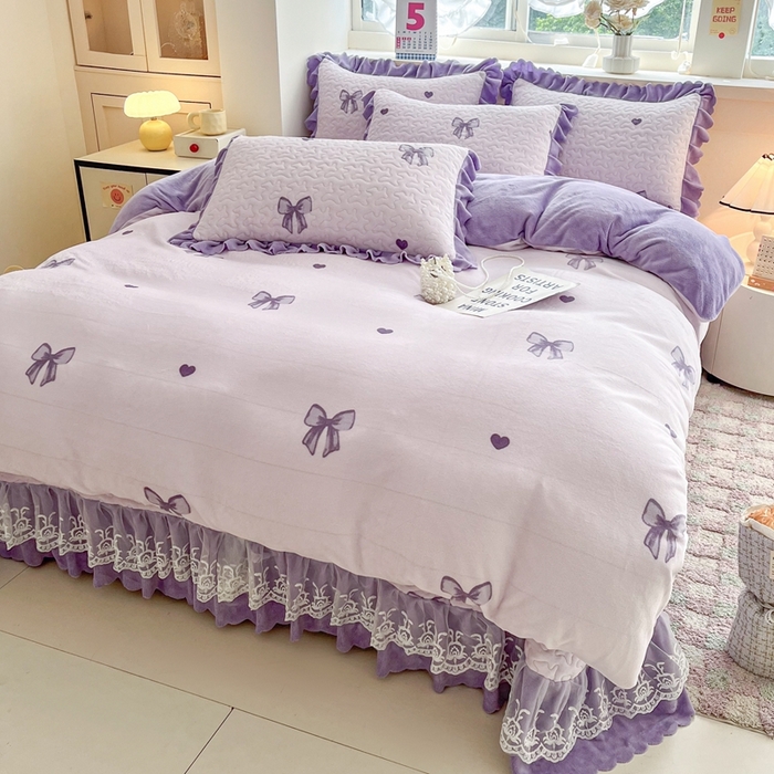 91家纺网 家纺一手货源 找家纺 铠畅 2025新款加厚牛奶绒床盖四件套 紫色蝴蝶结