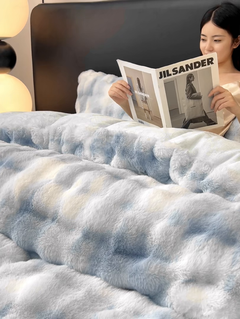 91家纺网 家纺一手货源 找家纺 品乐家纺 2025新款秋冬A类高克重300g泡泡兔绒保暖被套单品被套单件被套 炫彩 清水兰