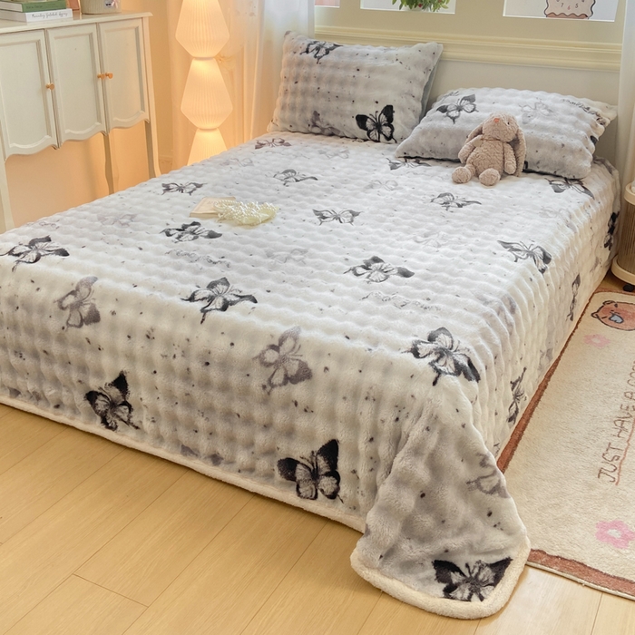 91家纺网 家纺一手货源 找家纺 品乐家纺 2025新款秋冬高克重牛奶绒保暖床单单品床单单件床单 蝶舞