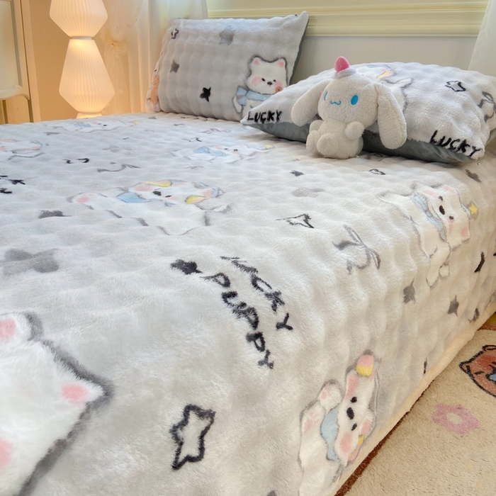 91家纺网 家纺一手货源 找家纺 品乐家纺 2025新款秋冬高克重牛奶绒保暖床单单品床单单件床单 欢乐狗狗