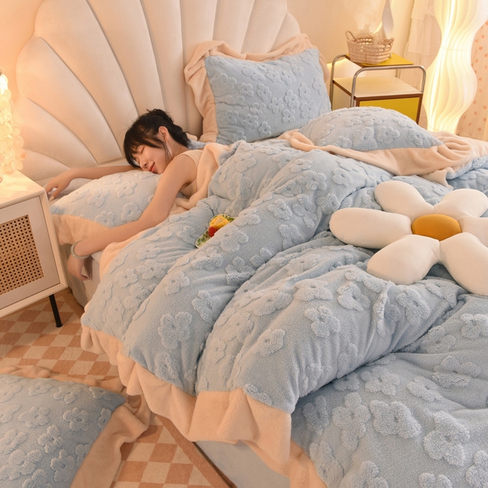 首尔家纺 2025新款牛奶绒提花塔芙绒四件套-蝴蝶结和花期系列 繁花-淡蓝