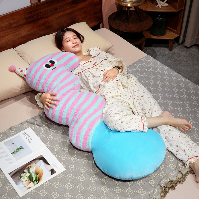 91家纺网 家纺一手货源 找家纺 （总）仟亿莱 2025新款多巴胺羊羔绒大眼云朵长条抱枕