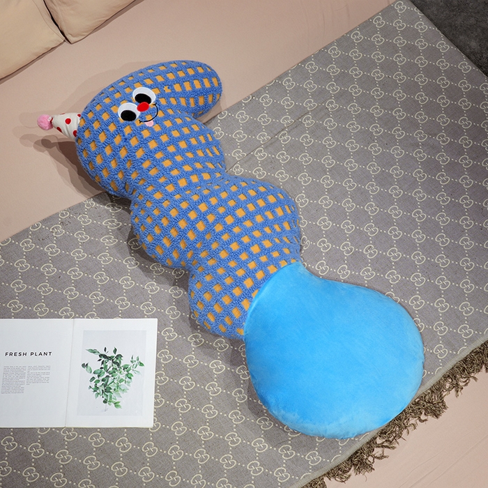 91家纺网 家纺一手货源 找家纺 （总）仟亿莱 2025新款多巴胺羊羔绒大眼云朵长条抱枕