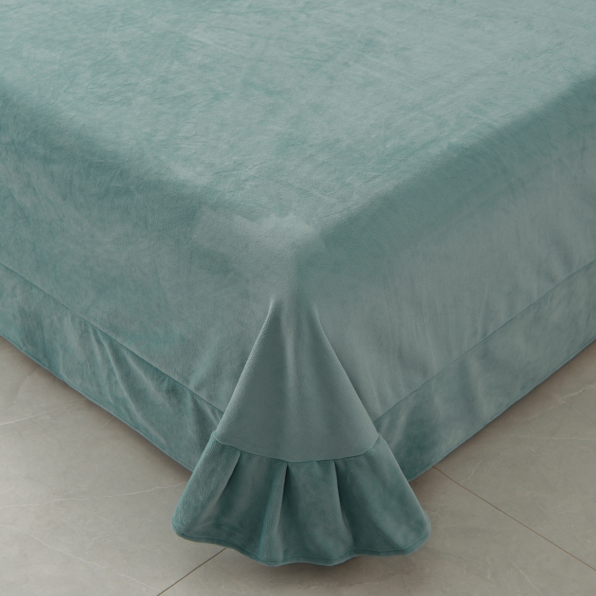 91家纺网 家纺一手货源 找家纺 湘雪家居  2025新款高克重纯色一字绣刺绣牛奶绒床单款床盖款四件套 提供买家秀 经典款-草绿色