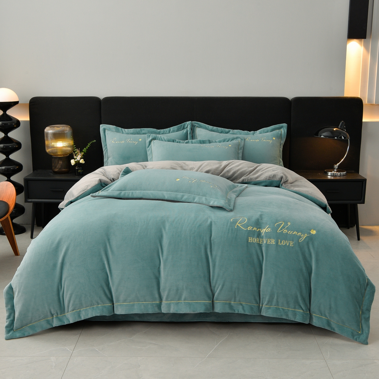 91家纺网 家纺一手货源 找家纺 湘雪家居  2025新款高克重纯色一字绣刺绣牛奶绒床单款床盖款四件套 提供买家秀 经典款-草绿色