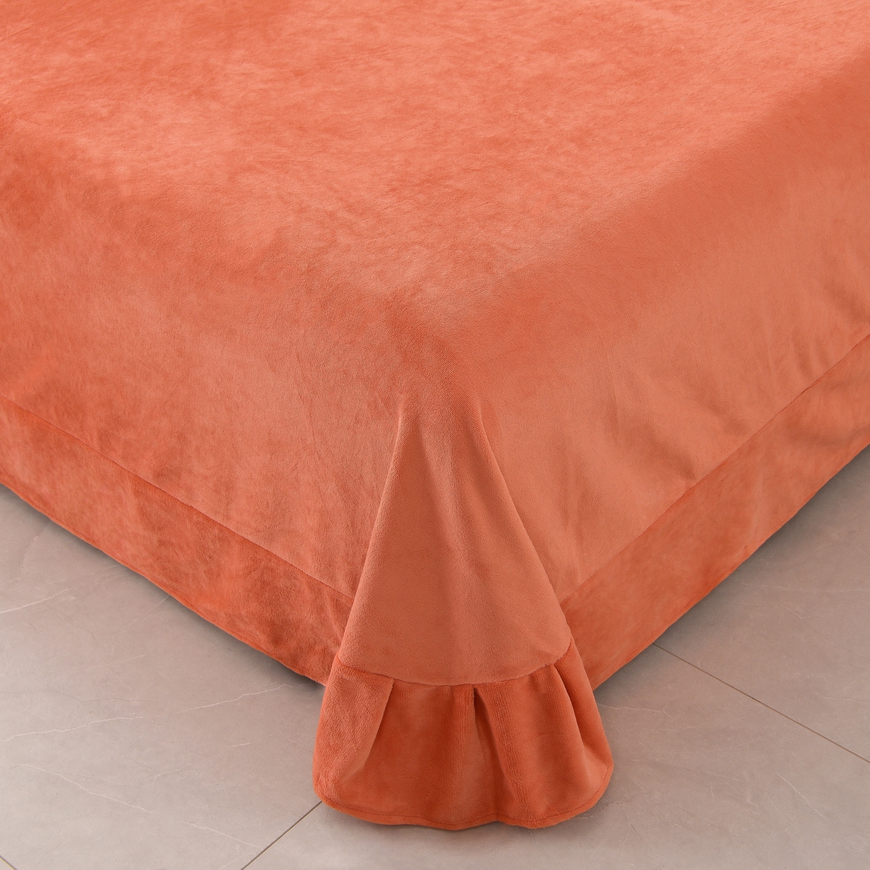 91家纺网 家纺一手货源 找家纺 湘雪家居  2025新款高克重纯色一字绣刺绣牛奶绒床单款床盖款四件套 提供买家秀 经典款-橙橘色