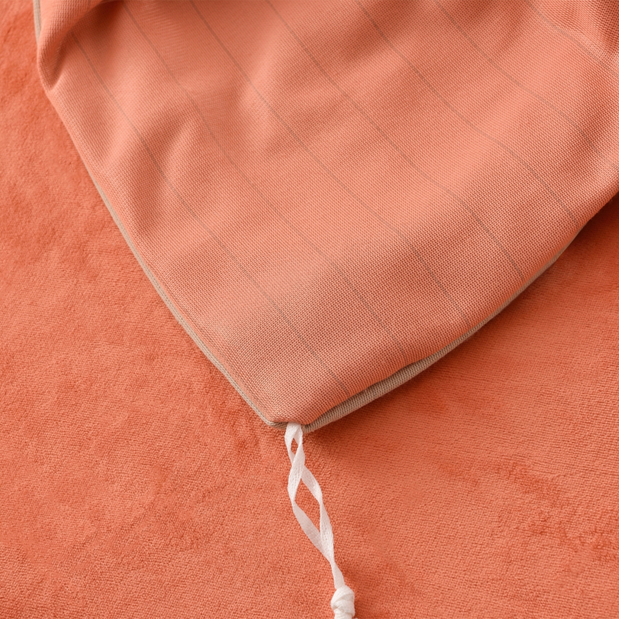 91家纺网 家纺一手货源 找家纺 湘雪家居  2025新款高克重纯色一字绣刺绣牛奶绒床单款床盖款四件套 提供买家秀 经典款-橙橘色