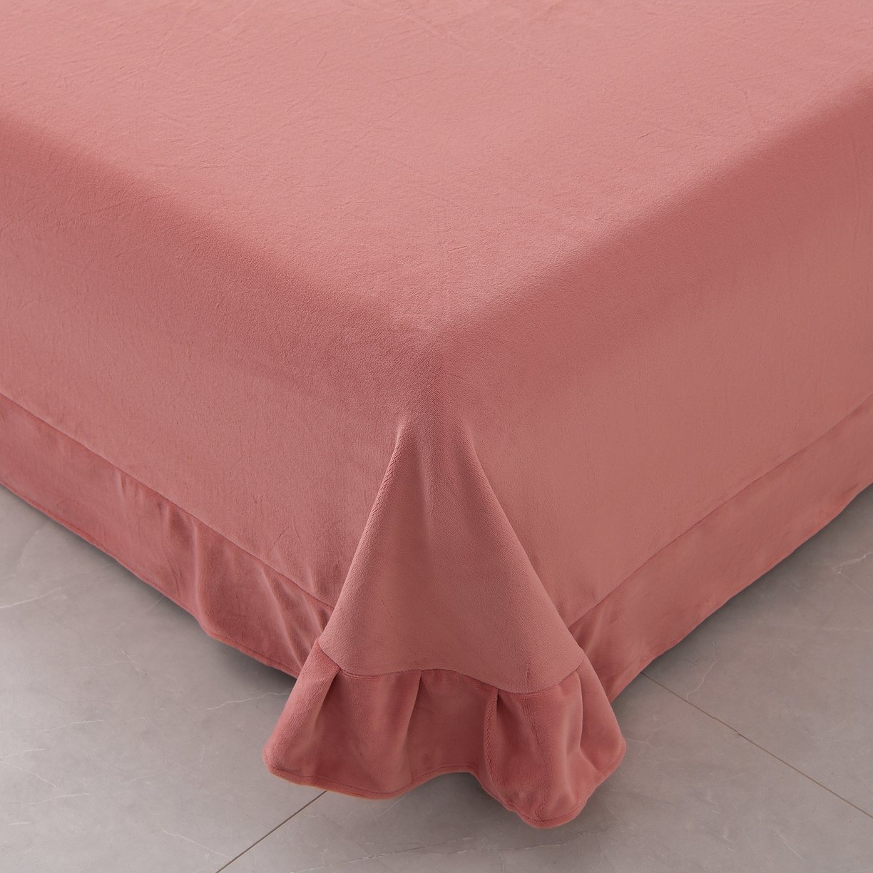 91家纺网 家纺一手货源 找家纺 湘雪家居  2025新款高克重纯色一字绣刺绣牛奶绒床单款床盖款四件套 提供买家秀 经典款-浅豆沙