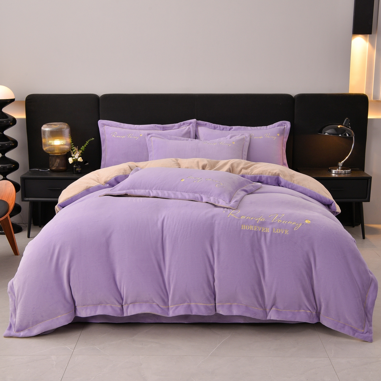 91家纺网 家纺一手货源 找家纺 湘雪家居  2025新款高克重纯色一字绣刺绣牛奶绒床单款床盖款四件套 提供买家秀 经典款-熏韵紫