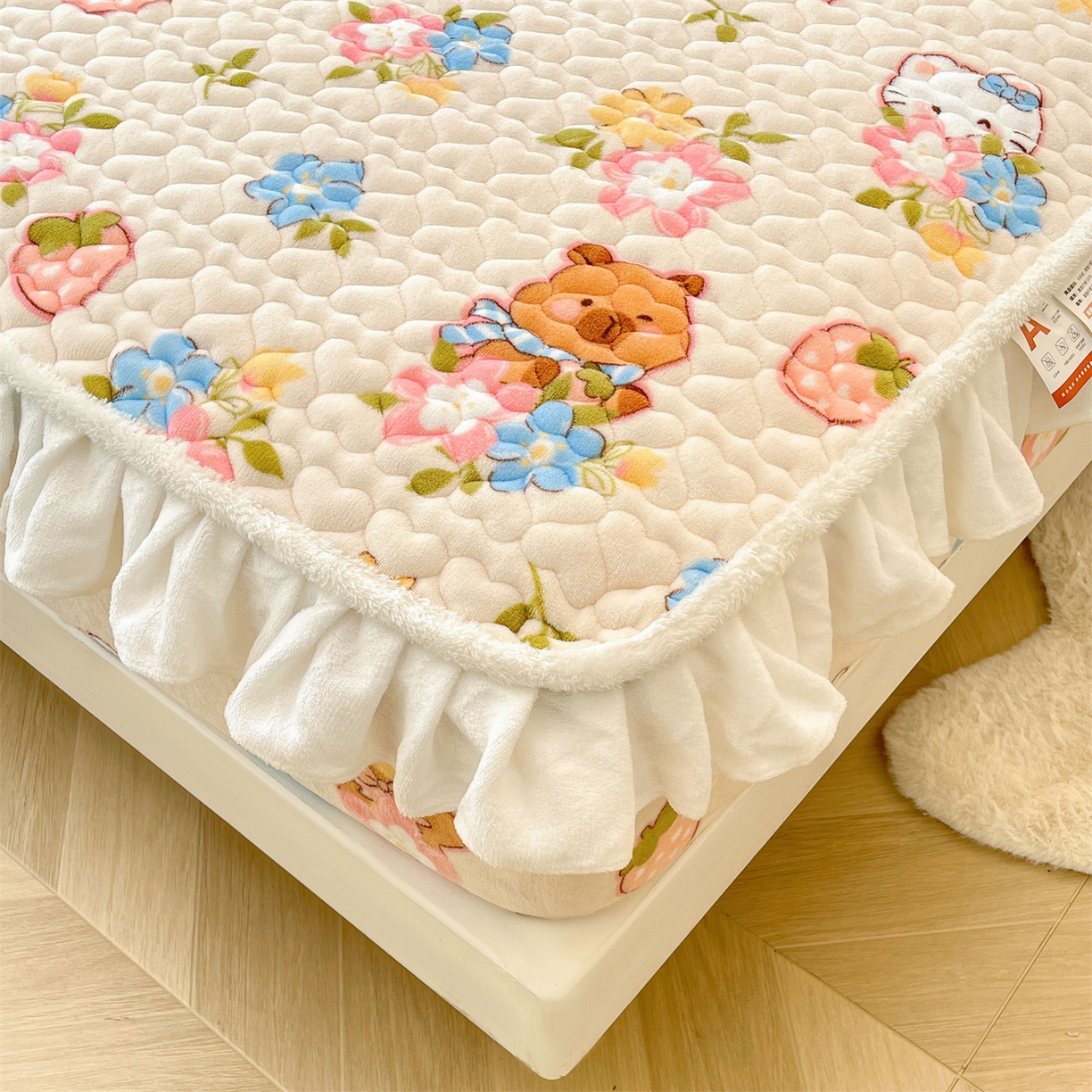 91家纺网 家纺一手货源 找家纺 雯豆家纺 2025新款牛奶绒花边床笠单床笠单品床笠单件床笠 牛奶绒花边床笠-彩色萌宠