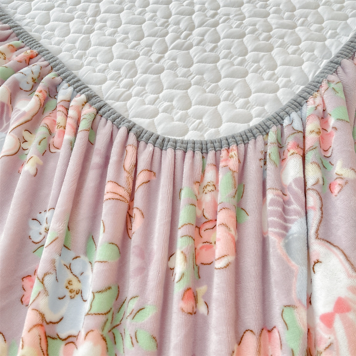 91家纺网 家纺一手货源 找家纺 雯豆家纺 2025新款牛奶绒花边床笠单床笠单品床笠单件床笠 牛奶绒花边床笠-花花仙子