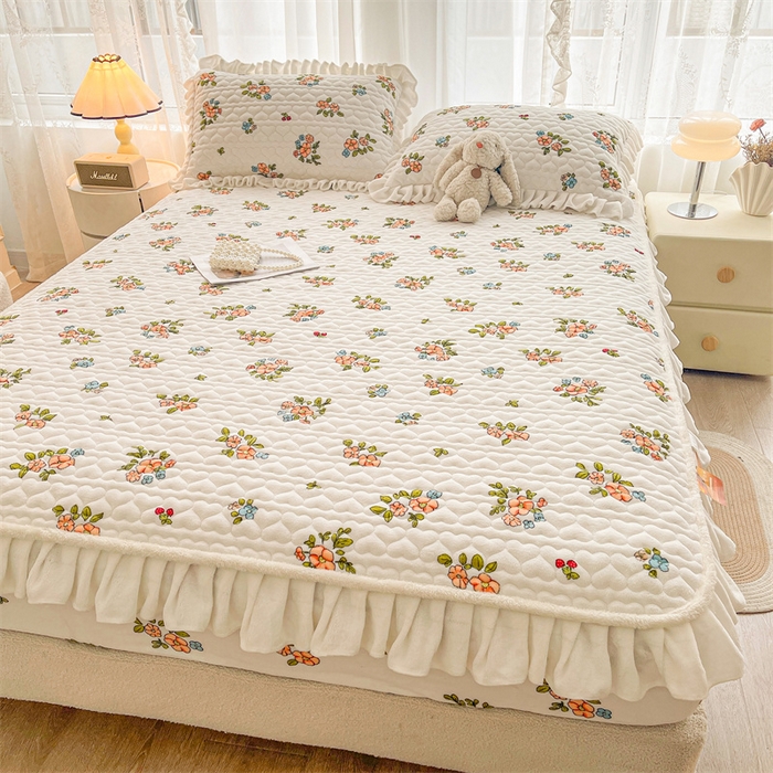 91家纺网 家纺一手货源 找家纺 雯豆家纺 2025新款牛奶绒花边床笠单床笠单品床笠单件床笠 牛奶绒花边床笠-花影