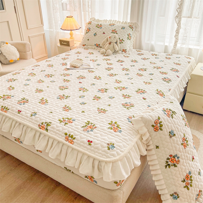 91家纺网 家纺一手货源 找家纺 雯豆家纺 2025新款牛奶绒花边床笠单床笠单品床笠单件床笠 牛奶绒花边床笠-花影