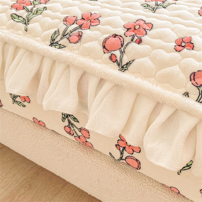 91家纺网 家纺一手货源 找家纺 雯豆家纺 2025新款牛奶绒花边床笠单床笠单品床笠单件床笠 牛奶绒花边床笠-花影重重