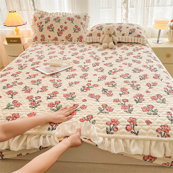 91家纺网 家纺一手货源 找家纺 雯豆家纺 2025新款牛奶绒花边床笠单床笠单品床笠单件床笠 牛奶绒花边床笠-花影重重