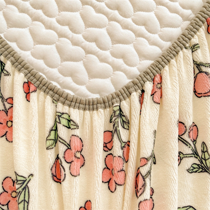 91家纺网 家纺一手货源 找家纺 雯豆家纺 2025新款牛奶绒花边床笠单床笠单品床笠单件床笠 牛奶绒花边床笠-花影重重