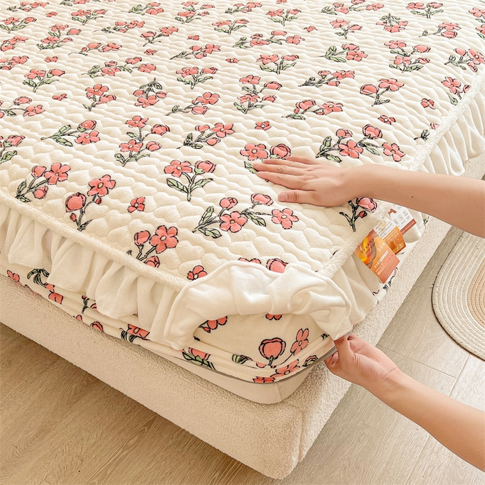 91家纺网 家纺一手货源 找家纺 雯豆家纺 2025新款牛奶绒花边床笠单床笠单品床笠单件床笠 牛奶绒花边床笠-花影重重