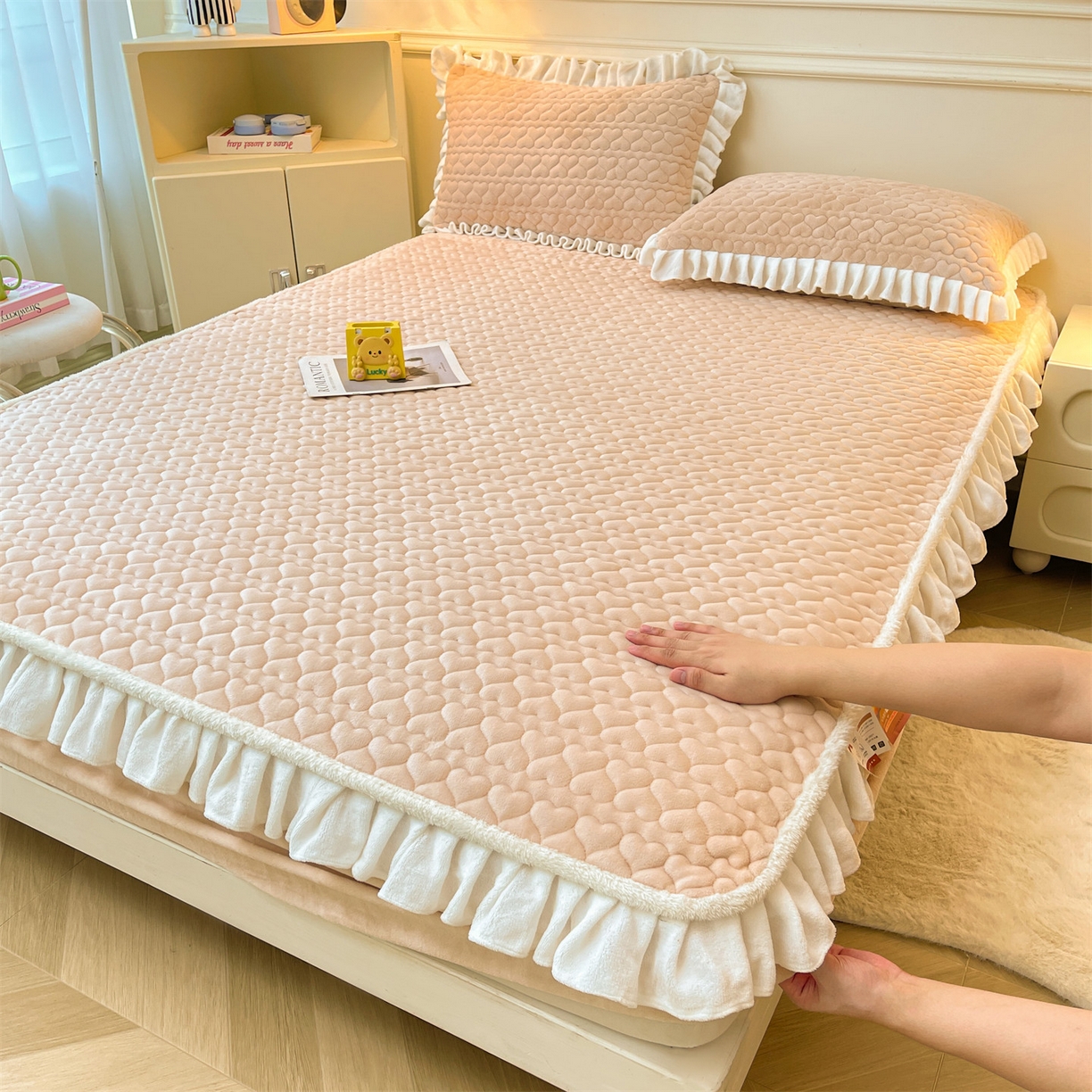 雯豆家纺 2025新款牛奶绒花边床笠单床笠单品床笠单件床笠 牛奶绒花边床笠-山茶杏