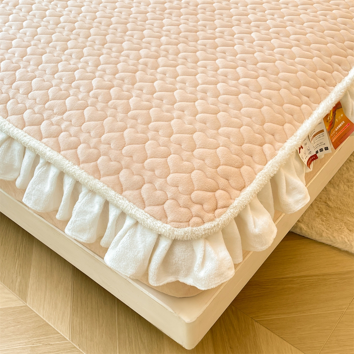 91家纺网 家纺一手货源 找家纺 雯豆家纺 2025新款牛奶绒花边床笠单床笠单品床笠单件床笠 牛奶绒花边床笠-山茶杏