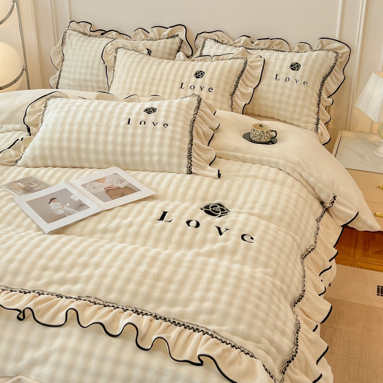 91家纺网 家纺一手货源 找家纺 （总）言熙居家纺 2025新款牛奶绒绣花四件套